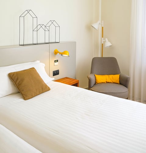 hotel peninsular Girona